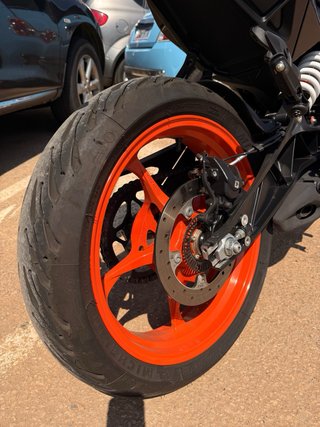 KTM 125 DUKE 1800km Carnet de conducir tipo B