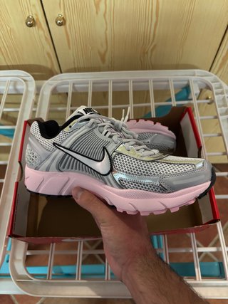 Nike Vomero 5 Pink Foam Photon Dust