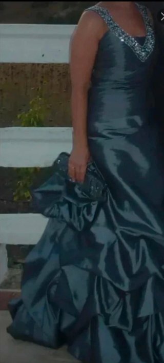 Vestido de fiesta mujer de la firma Fara Sposa