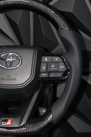Volante Deportivo Toyota GR Custom en carbono