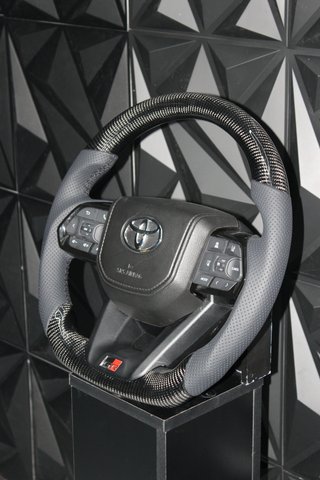 Volante Deportivo Toyota GR Custom en carbono