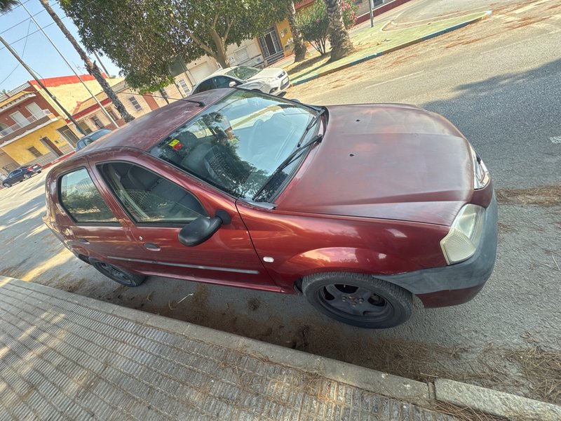 Dacia Logan 2007 - foto 1