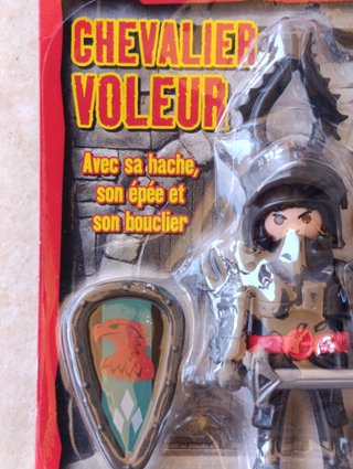 Playmobil Caballero Ladrón con Hacha y Escudo