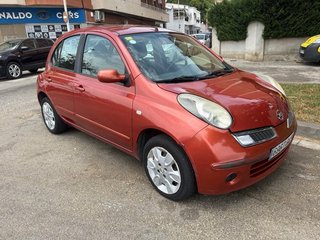 Nissan Micra pegatina C de la DGT