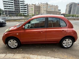 Nissan Micra pegatina C de la DGT