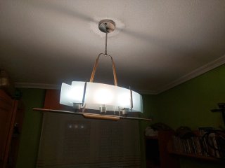 Lámpara colgante moderna madera y cristal