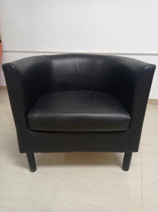 Sillón Polipiel Negro, tengo en total 7 unidades