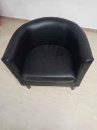 Sillón Polipiel Negro, tengo en total 7 unidades