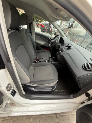 SEAT Ibiza 2016 pegatina C de la DGT