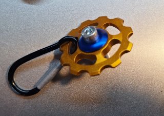 Portachiavi ingranaggio blu e oro
