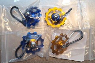 Portachiavi ingranaggio blu e oro