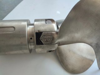 Hélice plegable Saildrive esloras 38-40-42