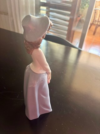 Figura porcelana NAO by LLADRÓ