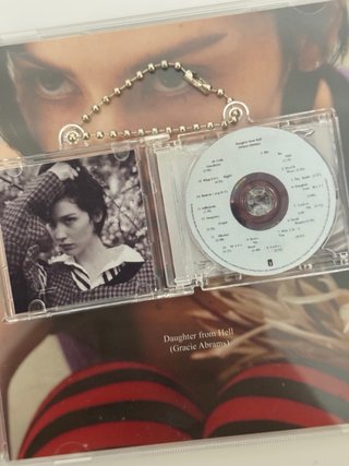 Mini llavero CD Gracie Abrams Daughter from Hell