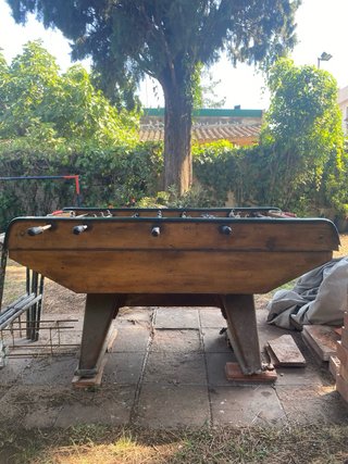 Futbolín de bar automático