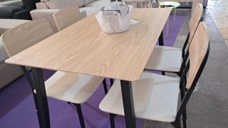 Mesa y 4 Sillas Comedor Madera Clara