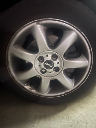 4 Llantas Mini con Neumáticos