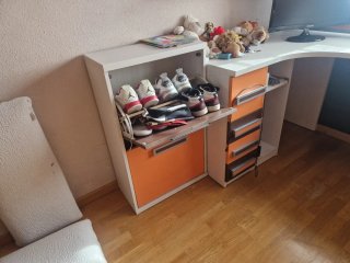 Cama infantil con cajones y escritorio