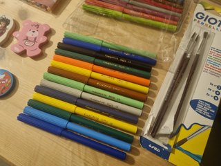 Materiale scolastico cancelleria assortito