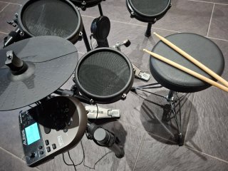 Bateria electrònica Alesis Nitro Mesh Kit
