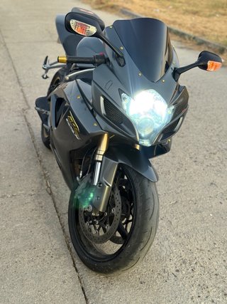 Suzuki GSXR K7 600