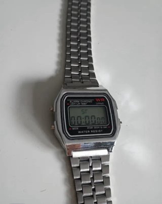 Reloj Estilo Casio Plata Digital