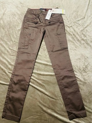 Pantalones Street One marrones