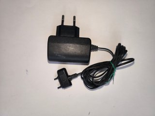 Móvil Sony-Ericsson W205