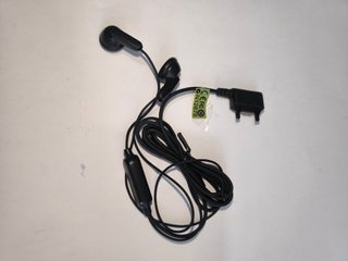 Móvil Sony-Ericsson W205