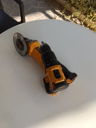 AMOLADORA DEWALT DCG412 Y TALADRO DEWALT DCD778