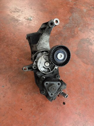 Soporte poleas BMW M40
