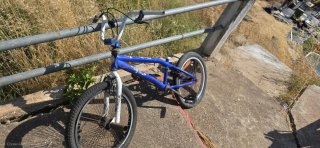 Bicicleta BMX azul
