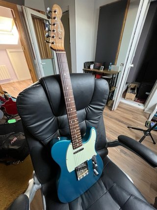 Fender Telecaster Vintera LPB + extras