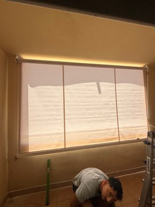 INSTALACIÓN Y REPARACIÓN DE TOLDOS Y VENTANAS EN M
