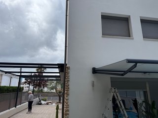 INSTALACIÓN Y REPARACIÓN DE TOLDOS Y VENTANAS EN M