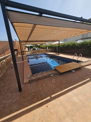 INSTALACIÓN Y REPARACIÓN DE TOLDOS Y VENTANAS EN M