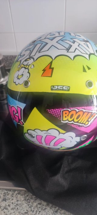 Casco Jet AXXIS Diseño Comic Talla YS. 48-49