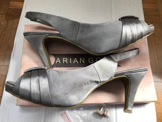 Zapatos tacon Arian Gold