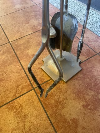 Juego de utensilios de chimenea con soporte