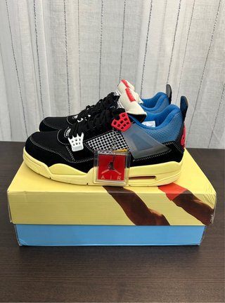 Jordan Retro 4 Off Noir Negro Amarillo