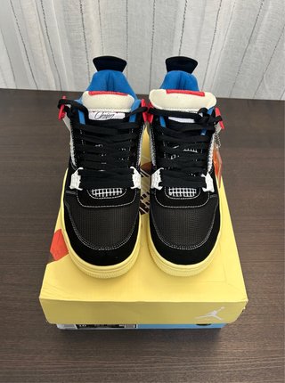 Jordan Retro 4 Off Noir Negro Amarillo