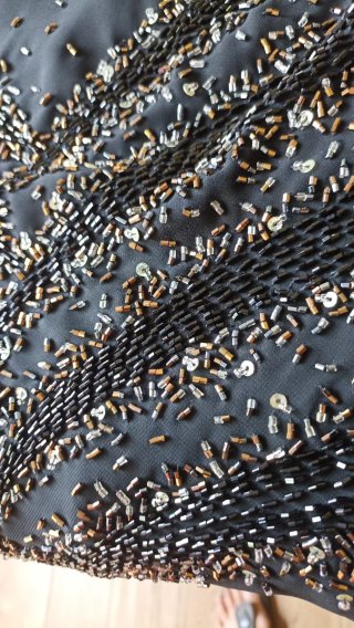 Abito lungo elegante nero con perline