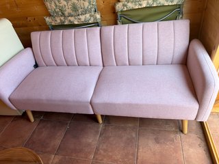Sofa dos plazas rosa