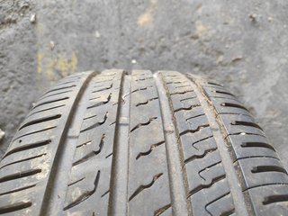 neumático Barum 225/45R17, año 2024. y_232