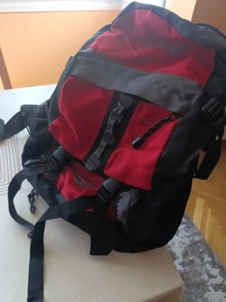 Mochila montaña multibolsillos