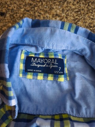 Camisa xadrez azul e amarela