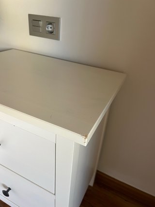 Due comodini Ikea in vendita