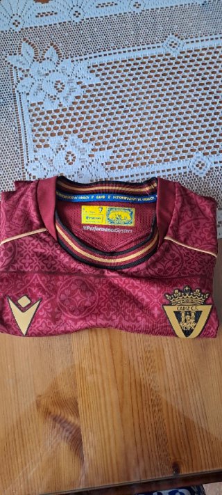 Camiseta Oficial Cádiz CF Talla S Nueva