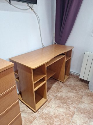 Mesa de estudio/trabajo madera clara