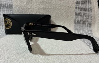 Ray-Ban Wayfarer negras con lentes verdes G-15